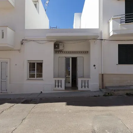 Holiday home Casetta Silvy